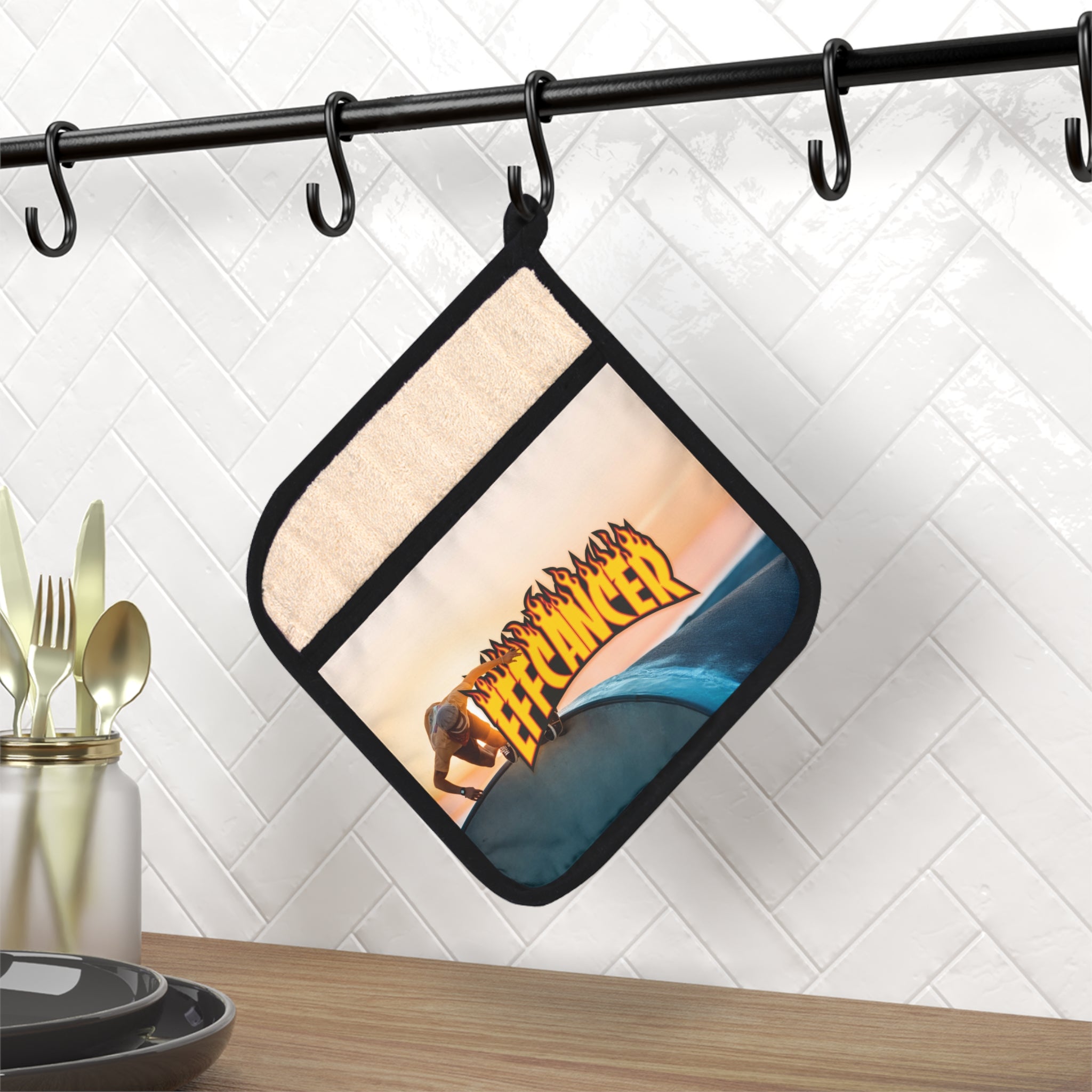 Thrashed Pot Holder